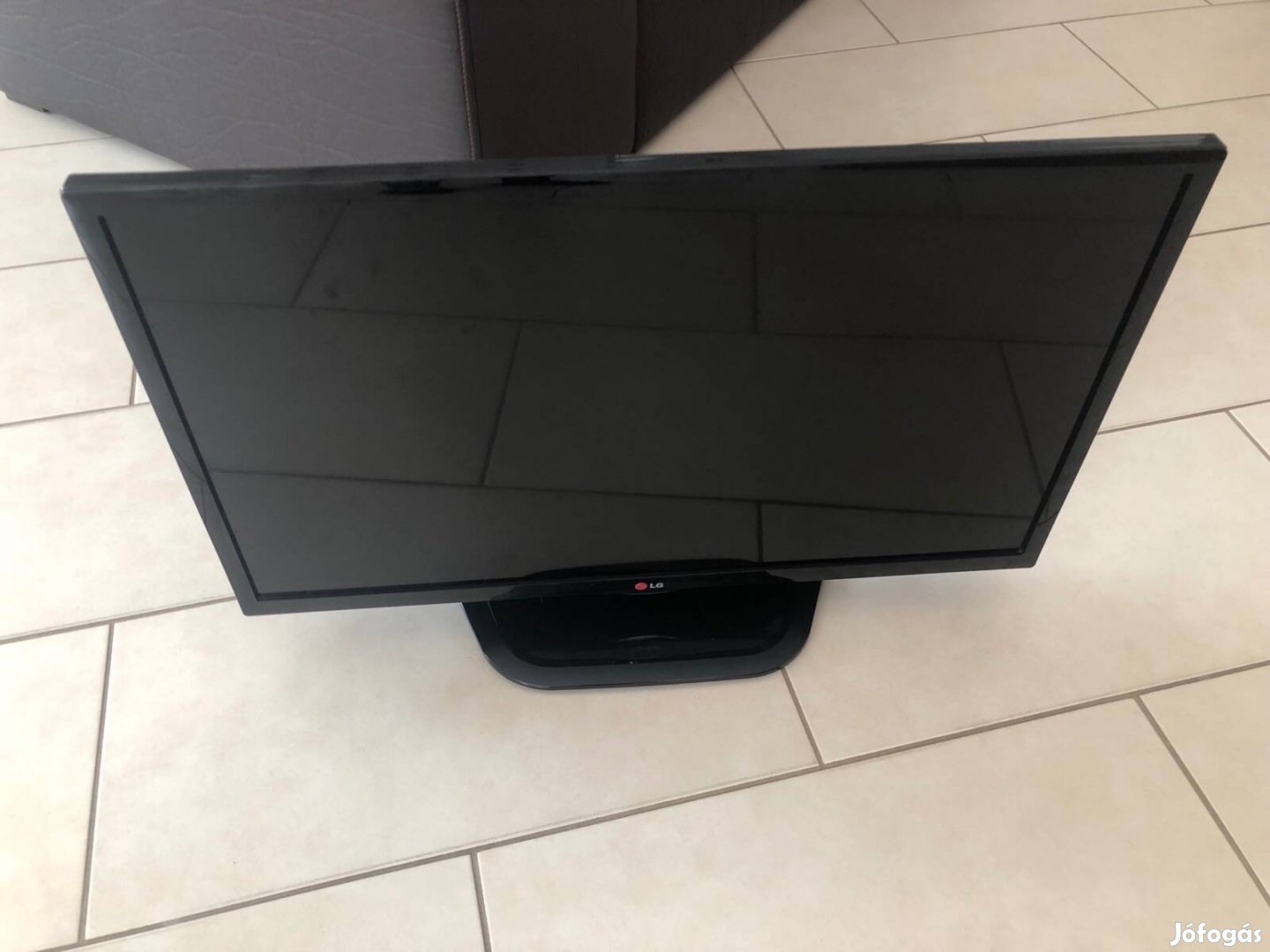 LG televízió 81 cm