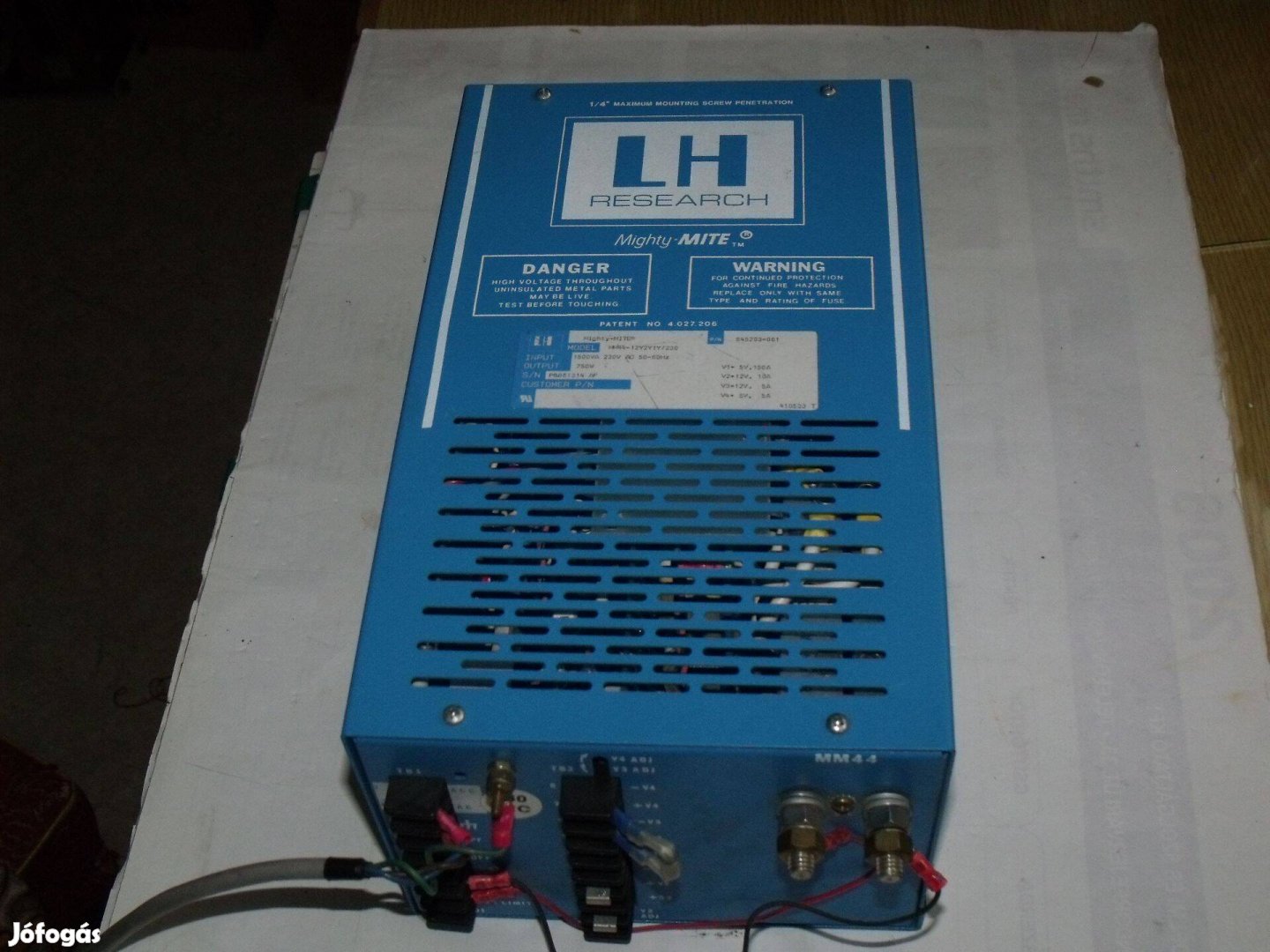 LH Research MM44 tápegység, labortáp: 170A. 2x(12V; 5V)