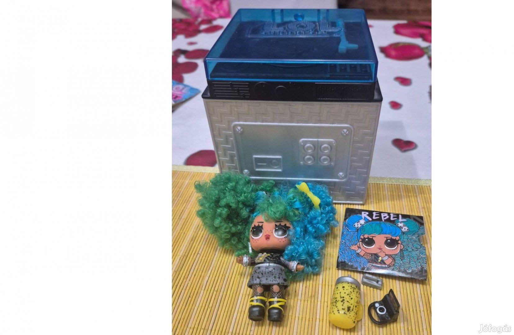 LOL babák, játék lemezjátszóval,kiegészítőkkel