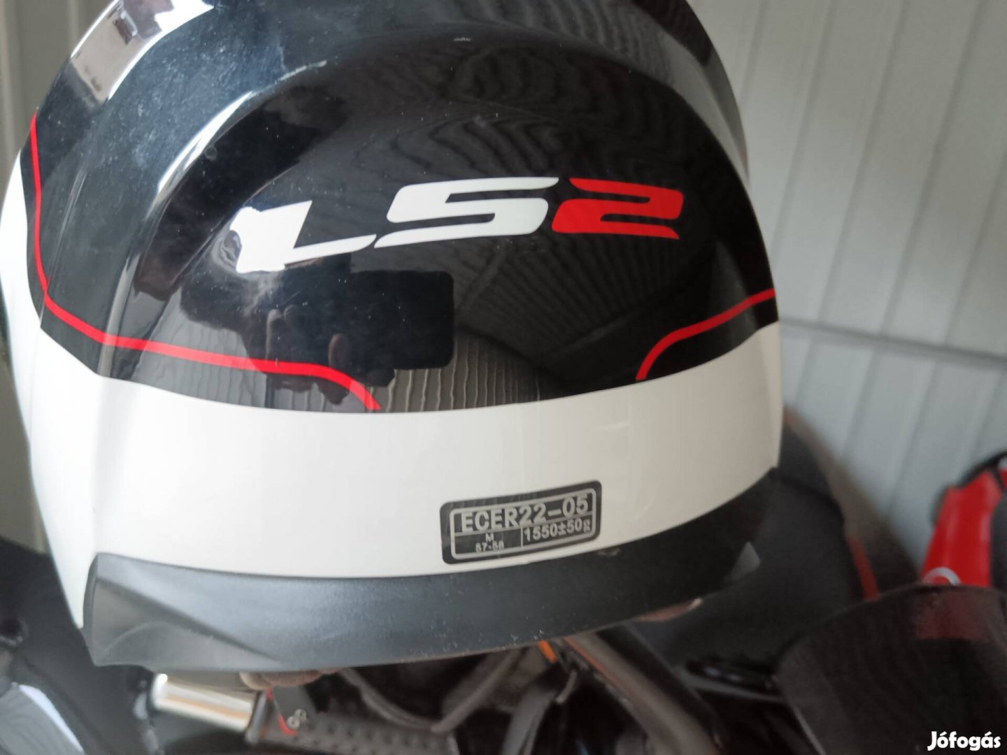 LS2 bukósisak 