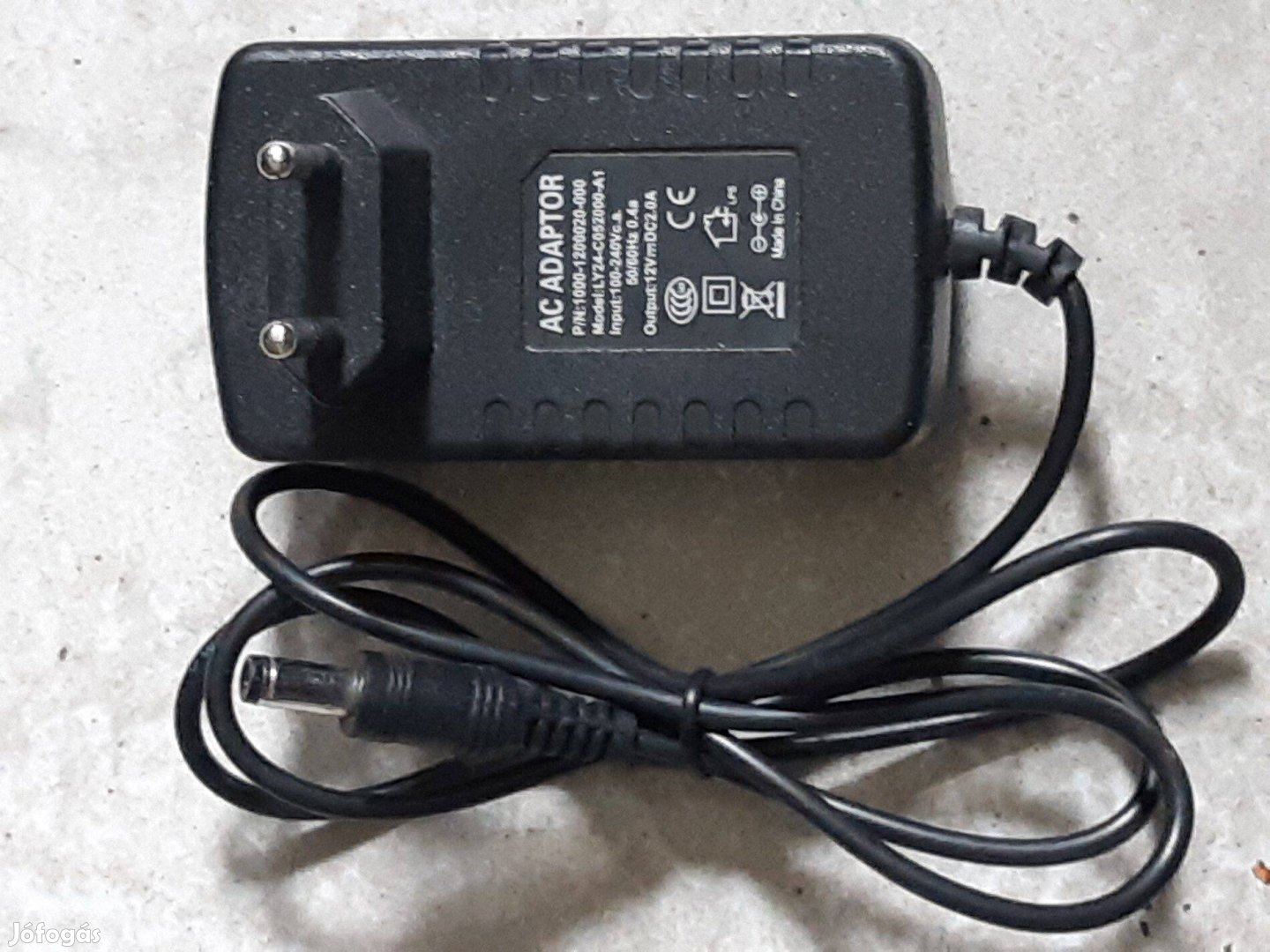 LY24-C052000-A1 DC adapter 12V 2.0A jól működő