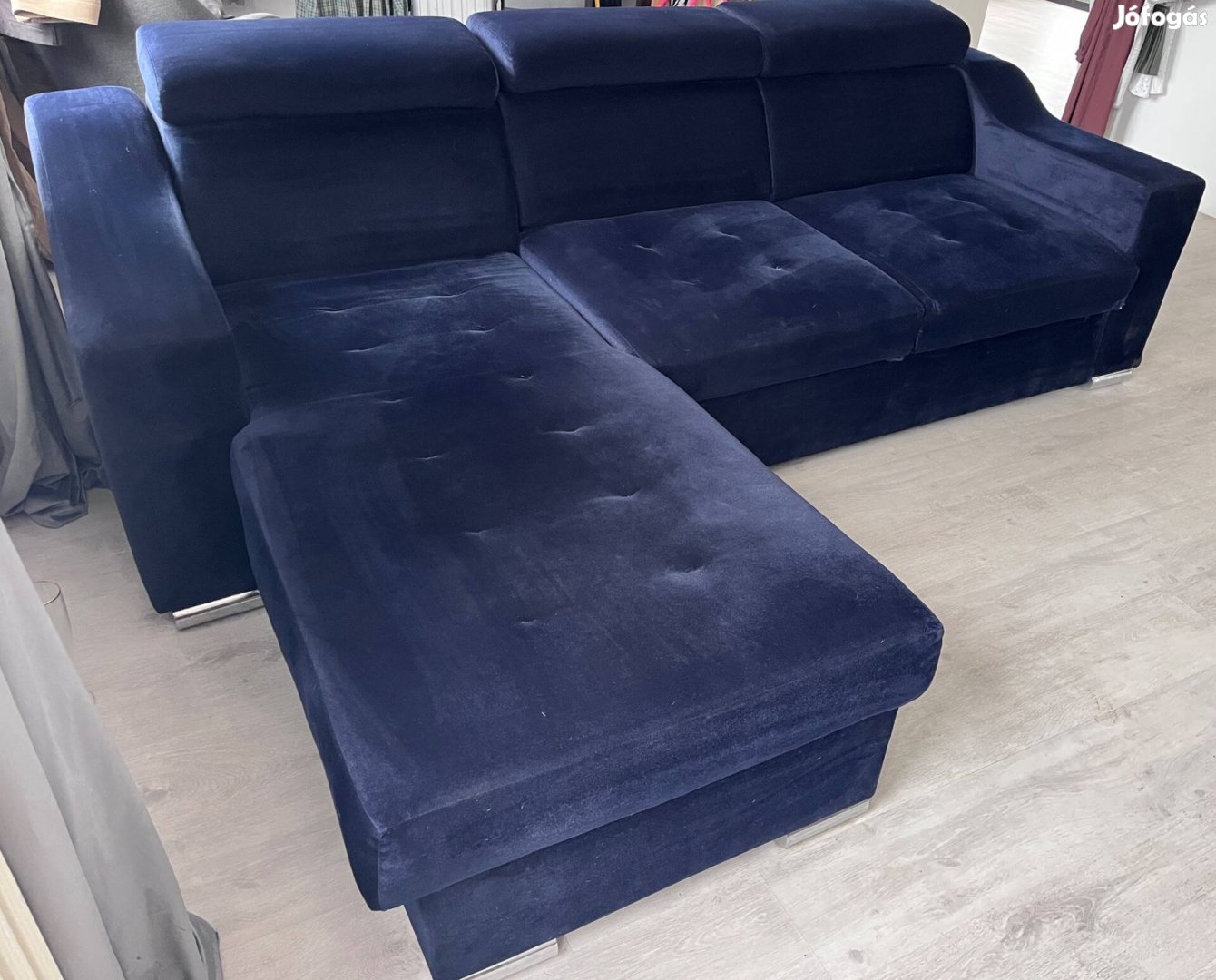 L alakú ágyazható kanapé