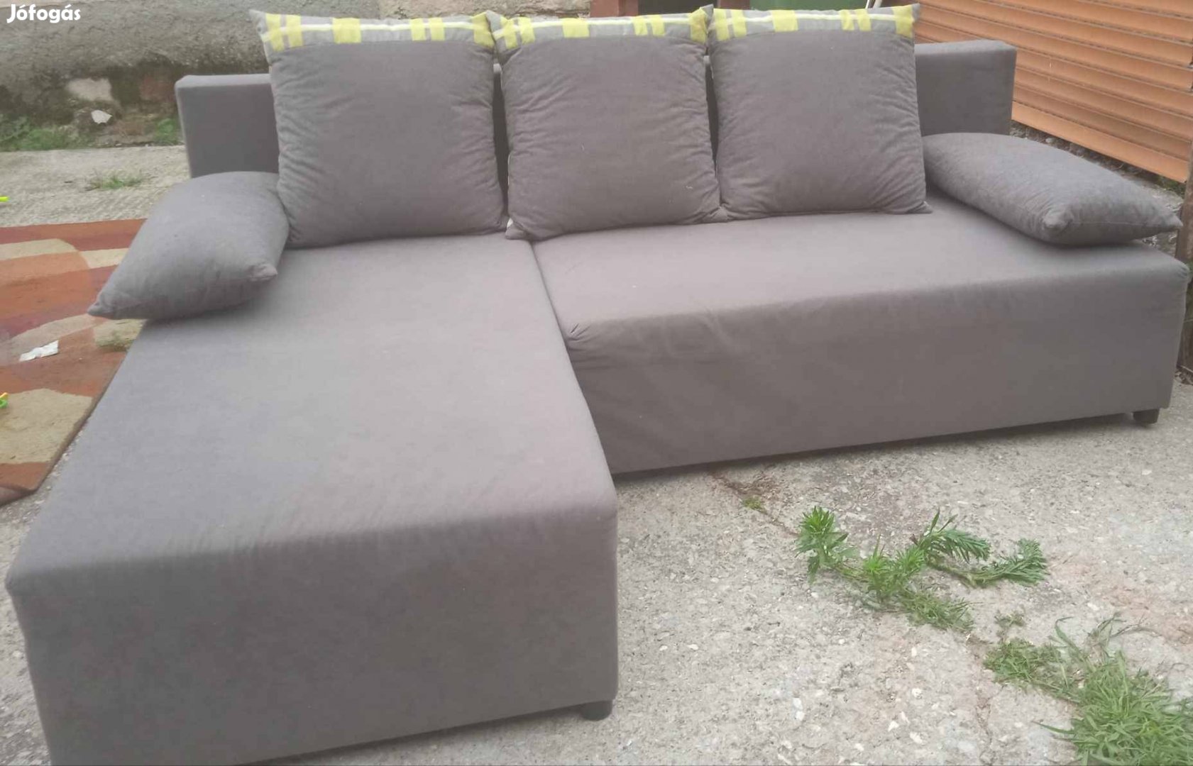 L alakú ágyazható kanapé 
