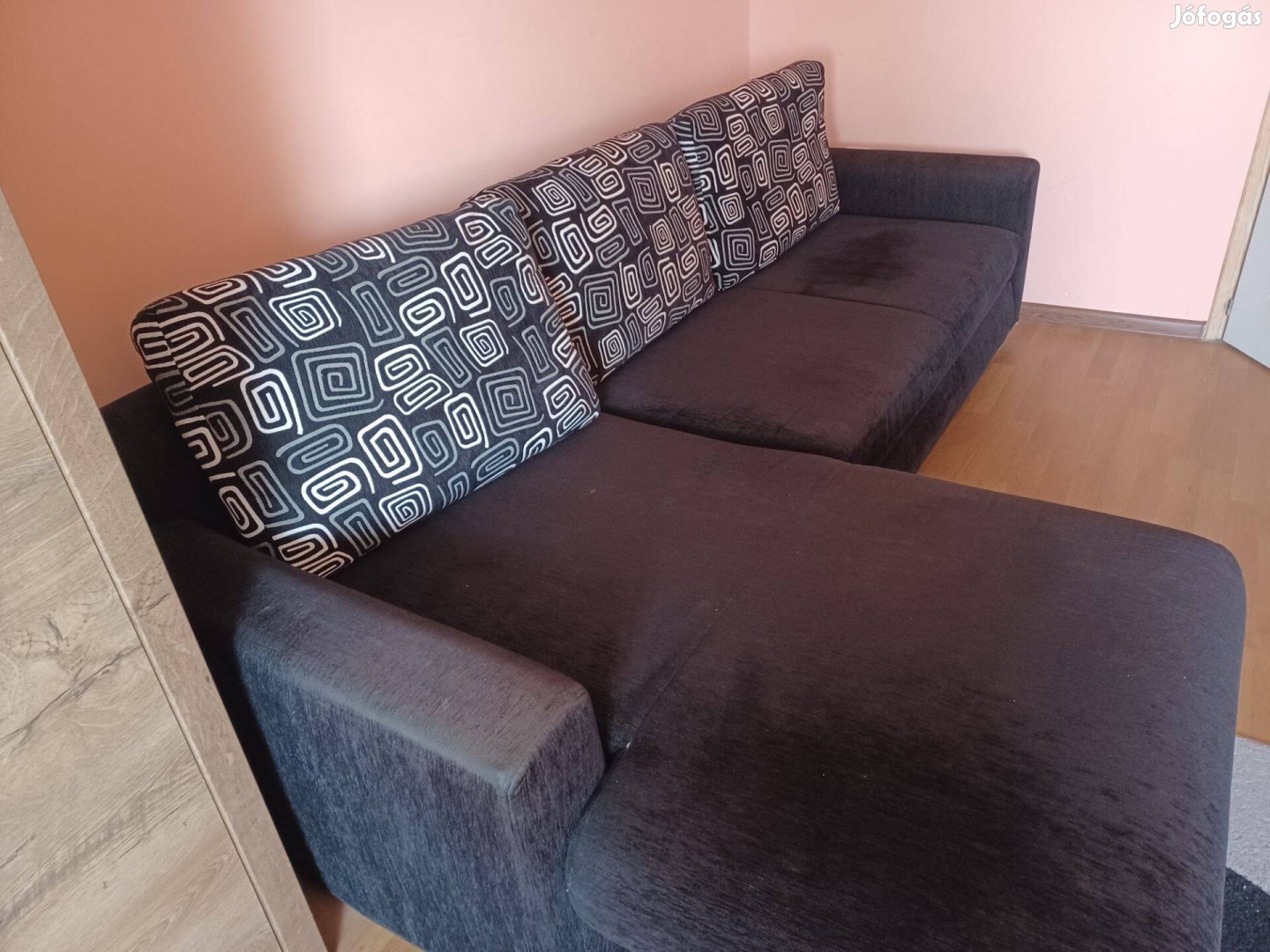 L alaku kanapé