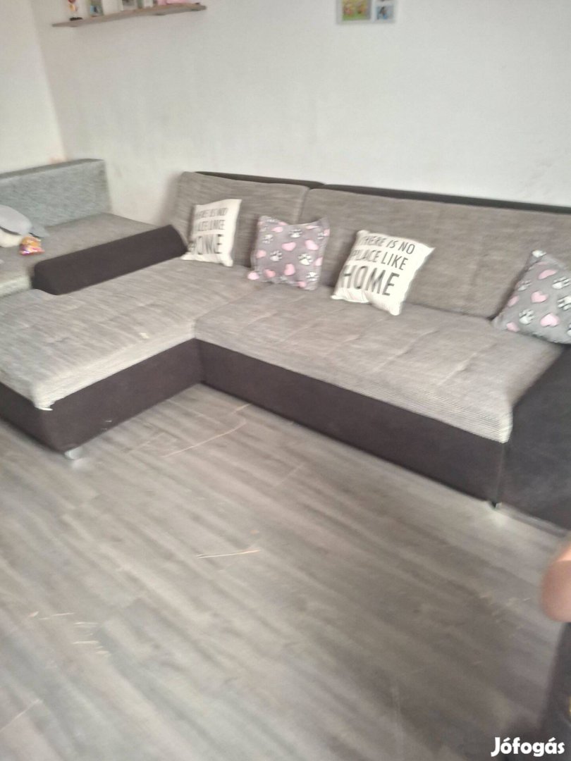 L alakú kanapé, ágyazható, jó álapotban váltás miatt eladó!