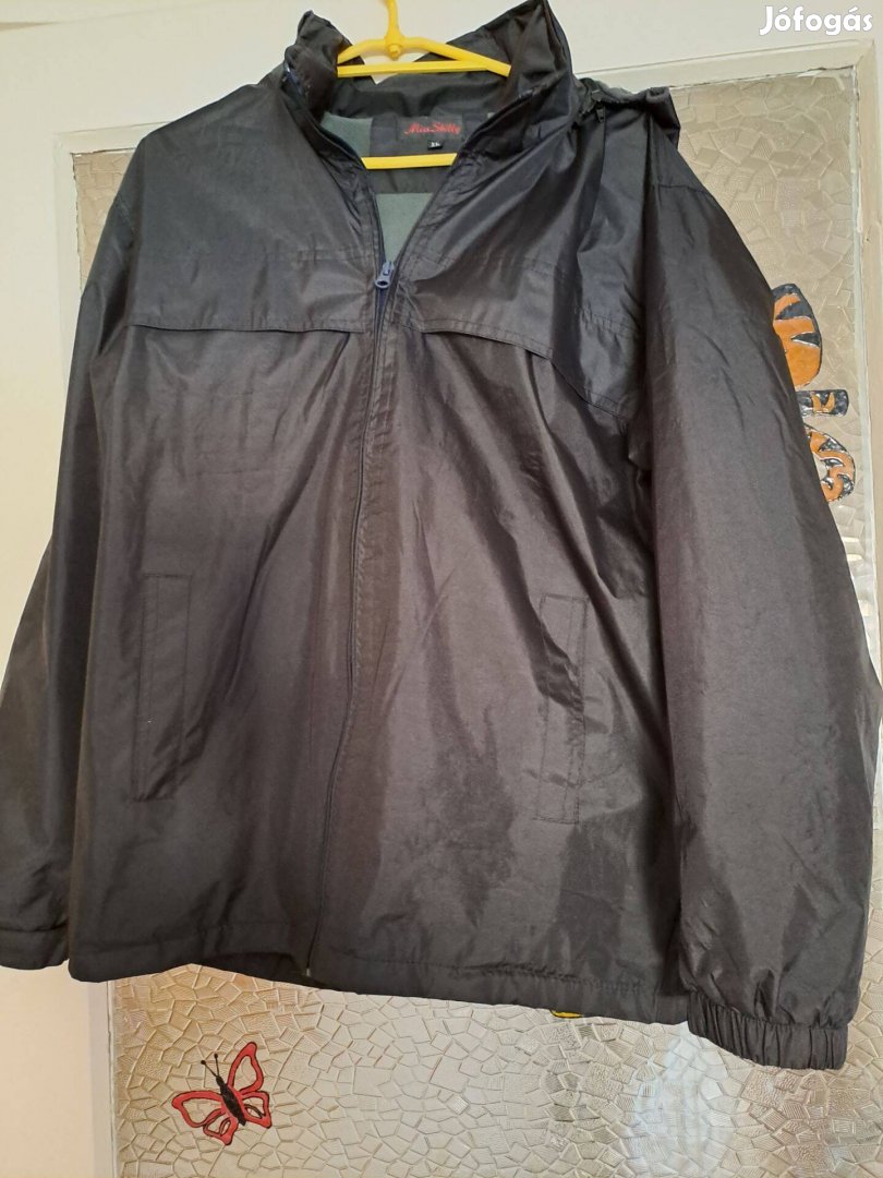 L-es alig használt tavaszi kabát fekete színű eladó