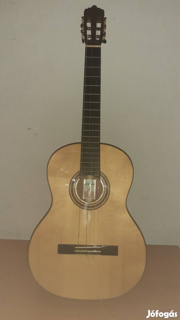La Mancha Rubi akusztikus gitár sérült