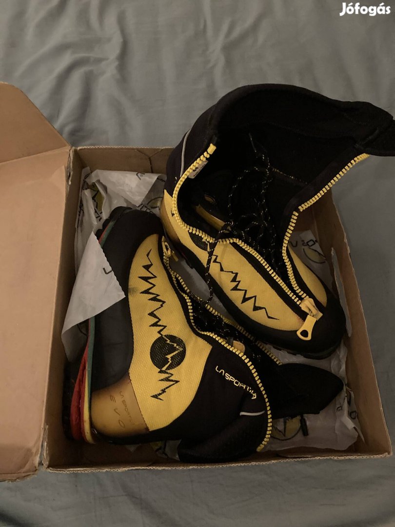 La sportiva Batura magashegyi bakancs 44