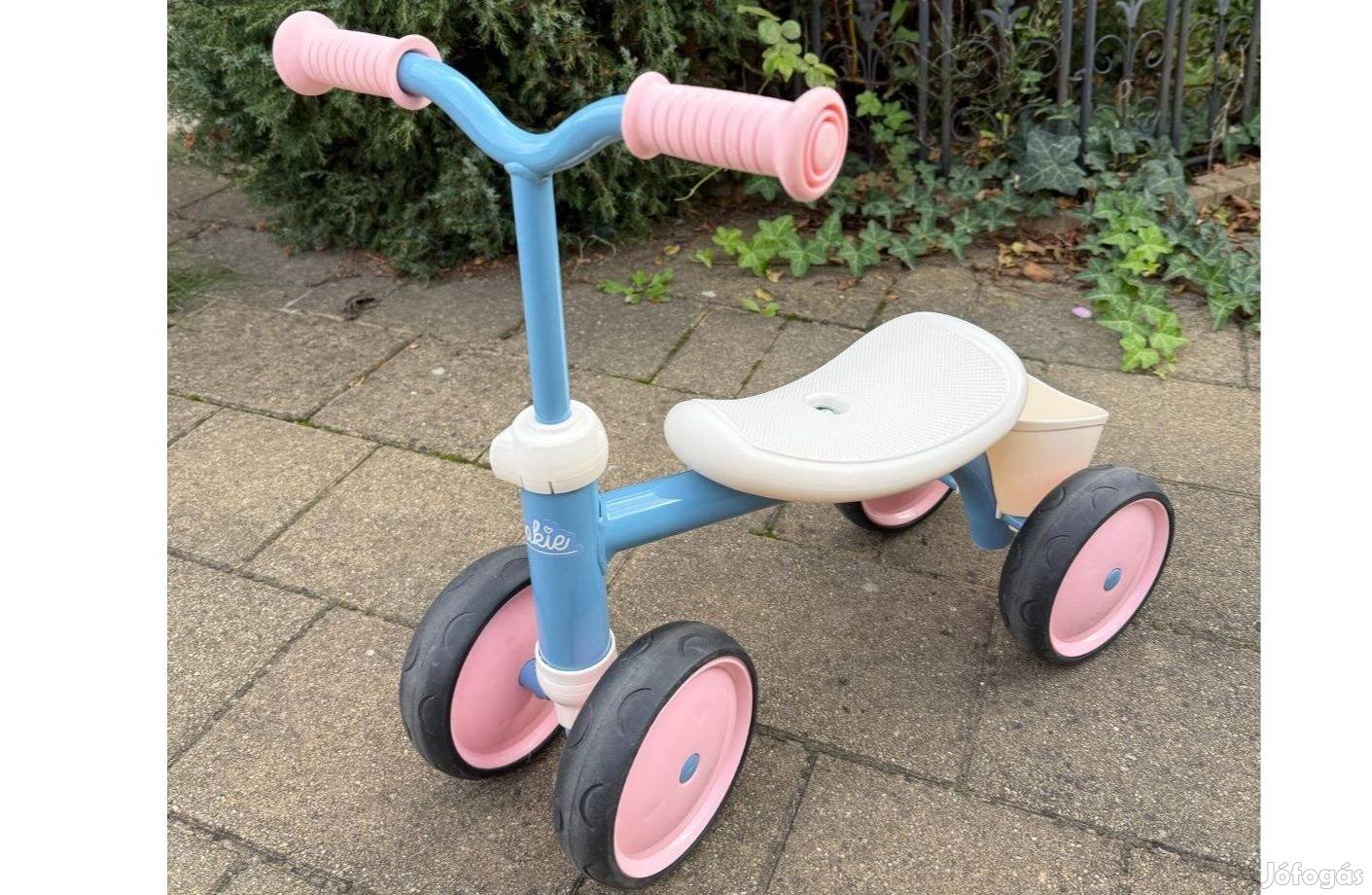 Lábbal hajtós 4 négykerekű Rookie baba gyermek lány jármű