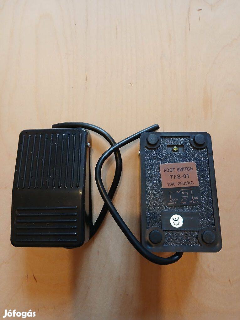Lábkapcsoló pedál kapcsoló