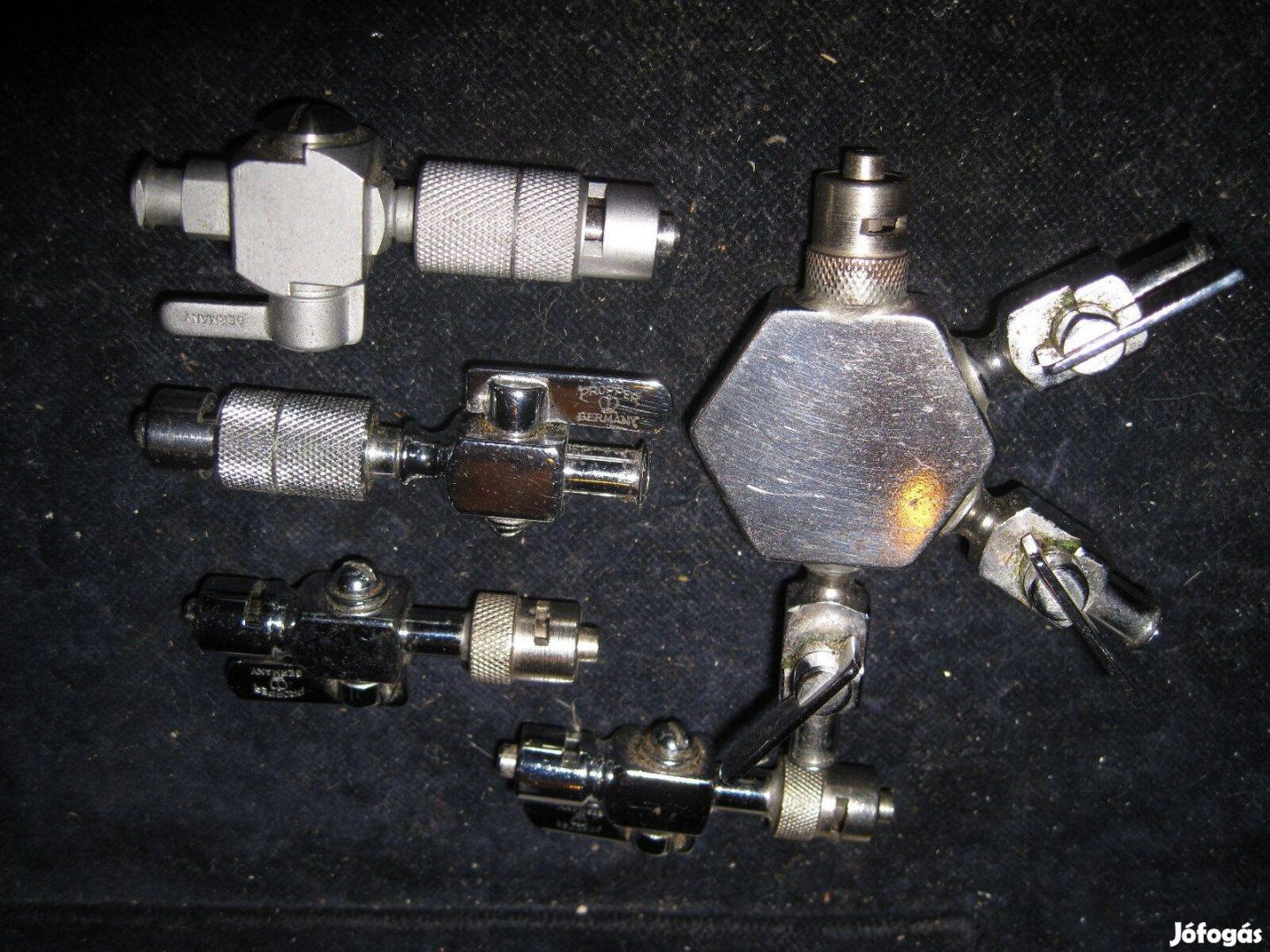 Laboratóriumi golyóscsapok és keverő