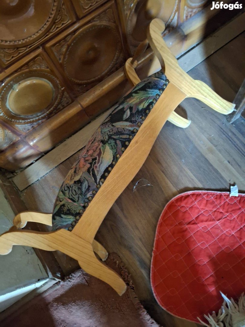 Lábtartó, puff, ülőke