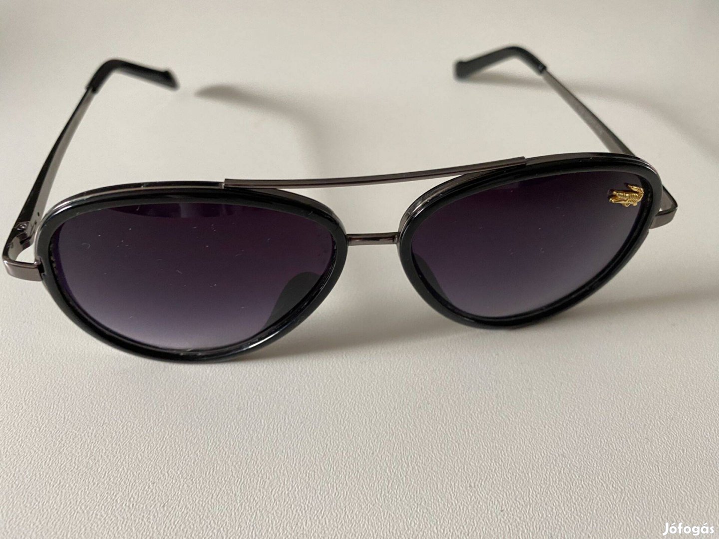 Lacoste fekete árnyalatú napszemüveg