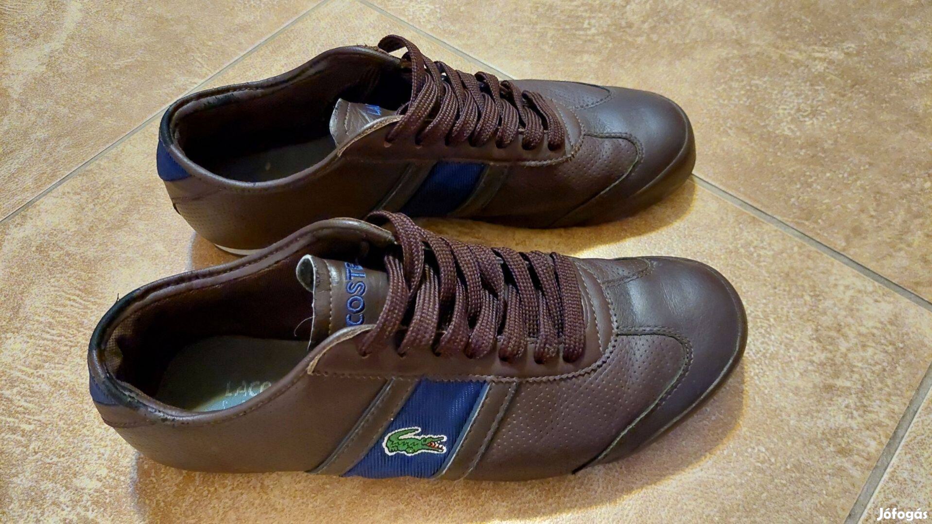 Lacoste férfi sportcipő sötétbarna szín 42 méret (remek állapotban)