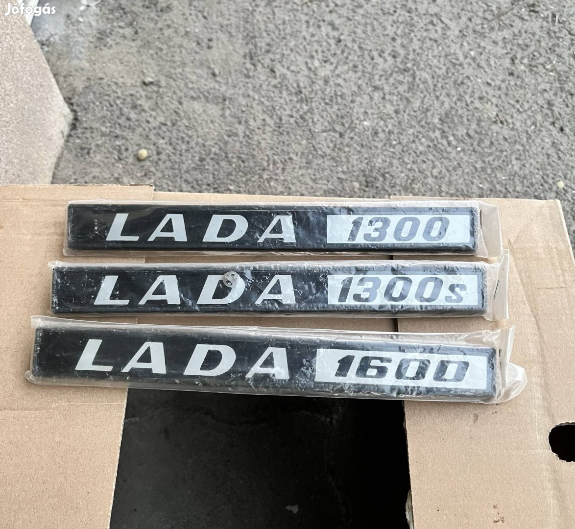 Lada 1300 1300s 1600 hátsó emblemák felíratok