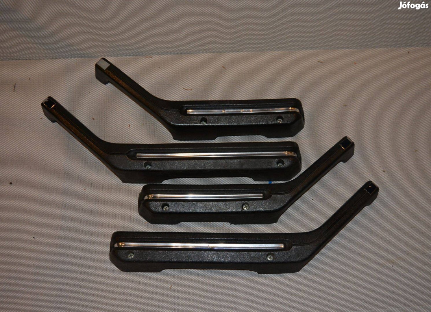 Lada 2103 VAZ 2106 ajtó behúzó könyöklő garnitura 4 db