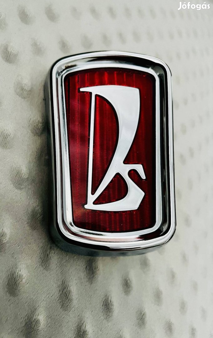 Lada 2103, niva piros első emblema