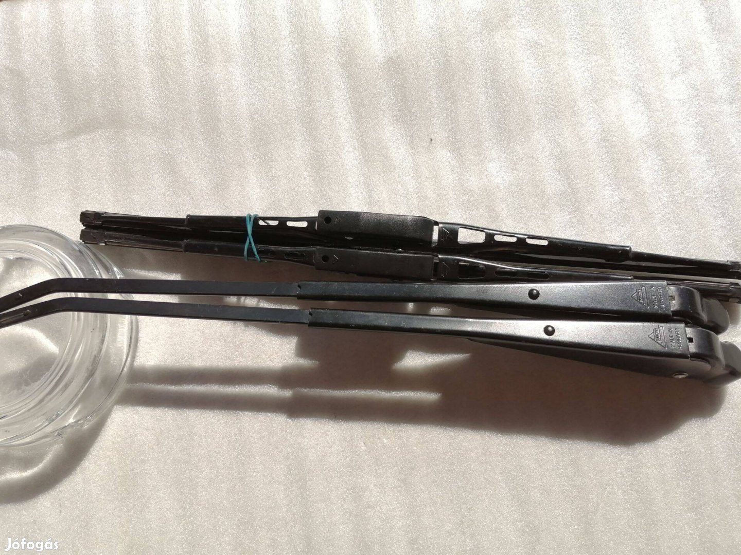 Lada 2104 2105 2107 fekete Bakony ablaktörlő lapát plusz kar új
