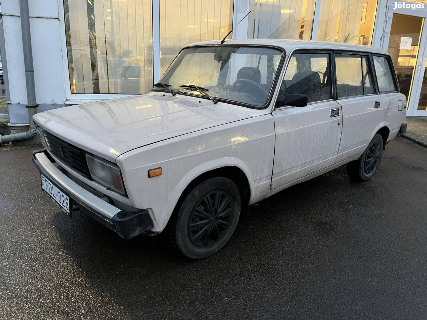 Lada 2104 .....