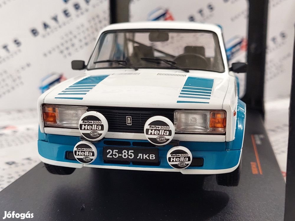 Lada 2105 VFTS 1600 R (1983) -  Ixo - 1:18