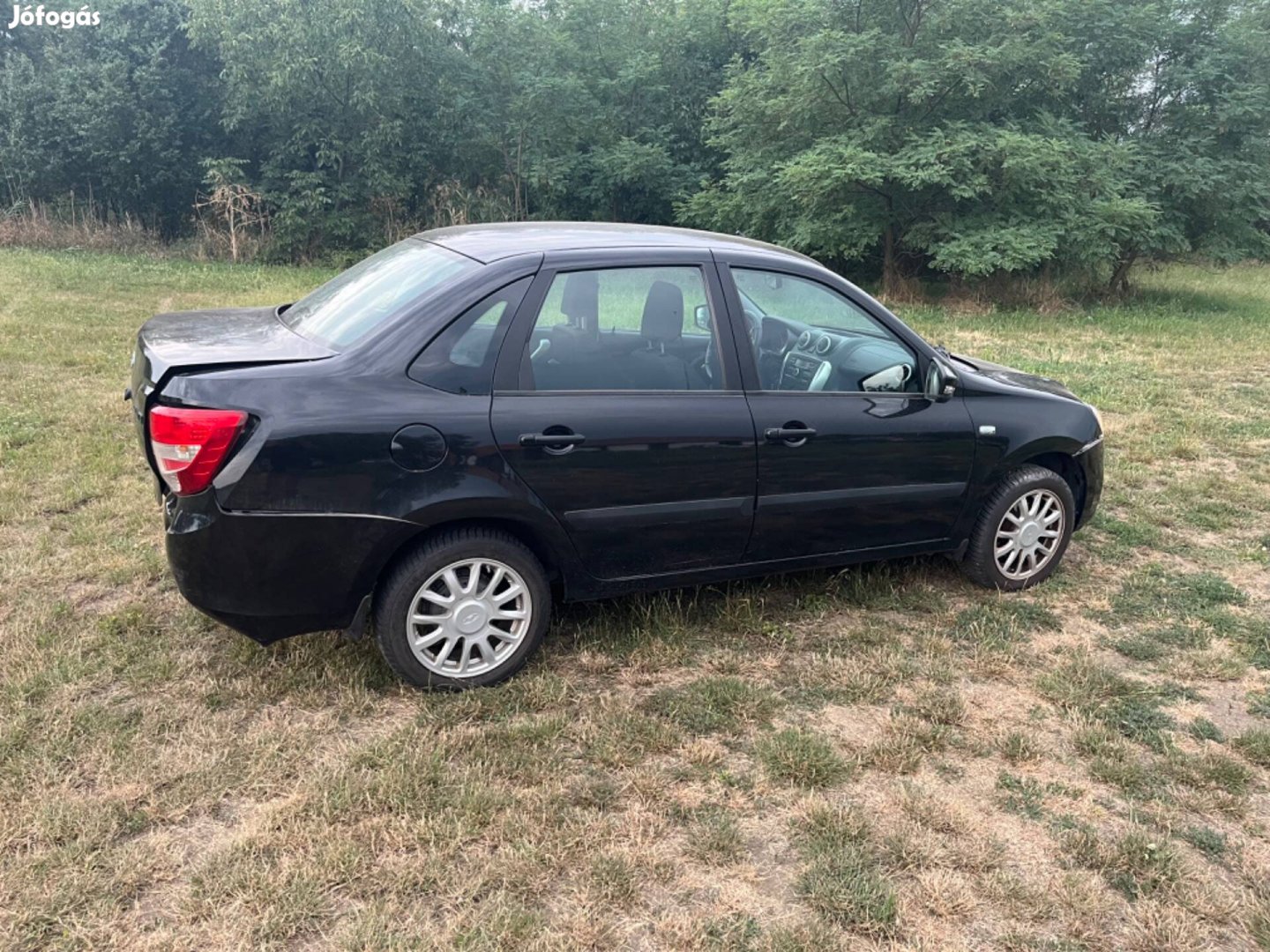 Lada Granta 1.6i Lux 33ekm Minden alkatrésze Bontás