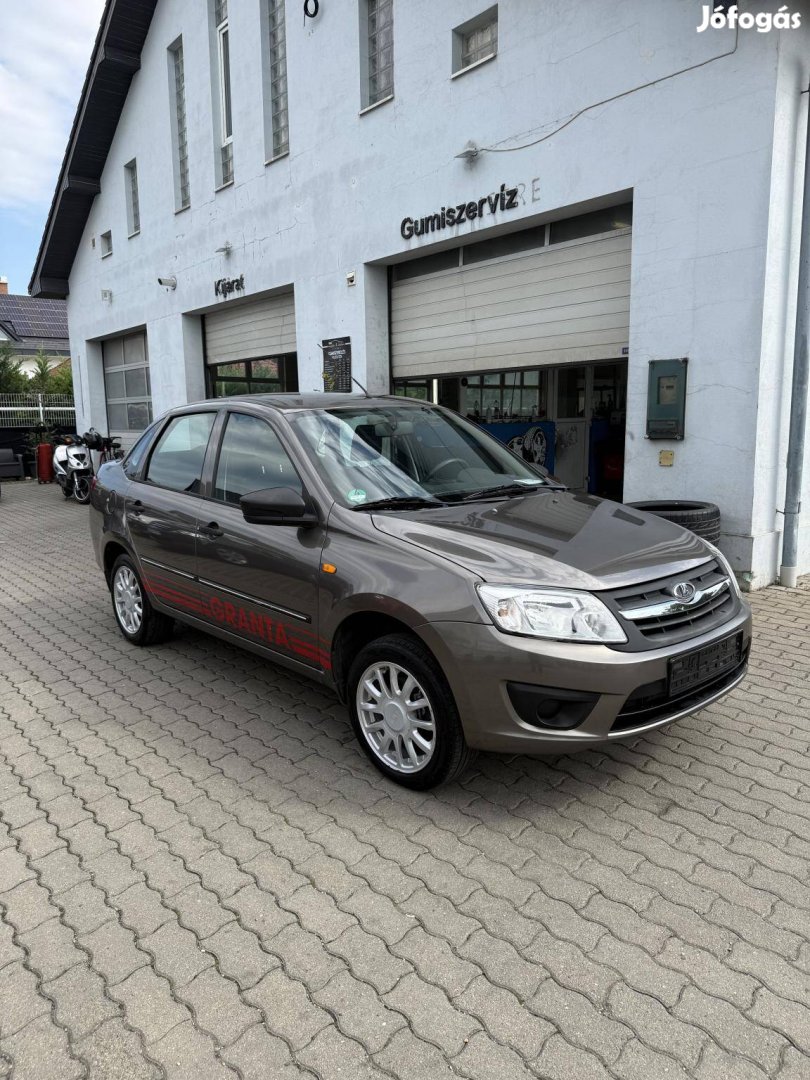 Lada Granta Sedan 1.6 Lux