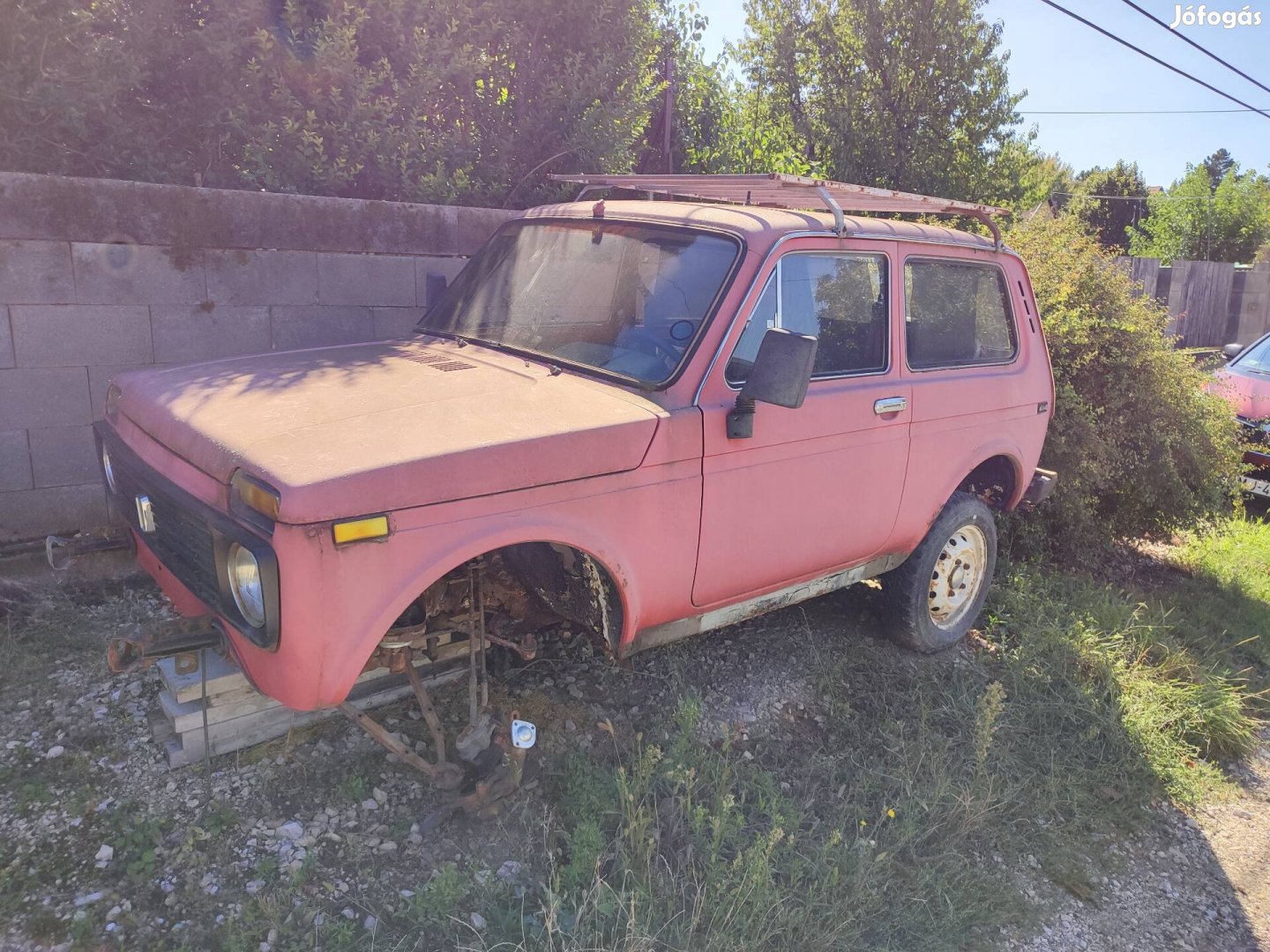 Lada Niva 1.6 bontódik