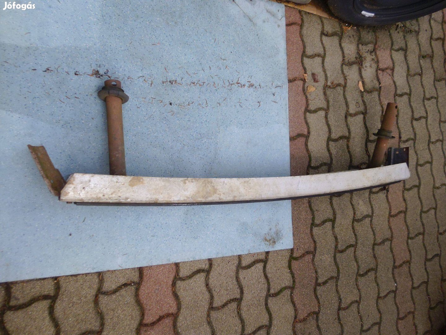 Lada Niva hátsó lökhárító sértetlen