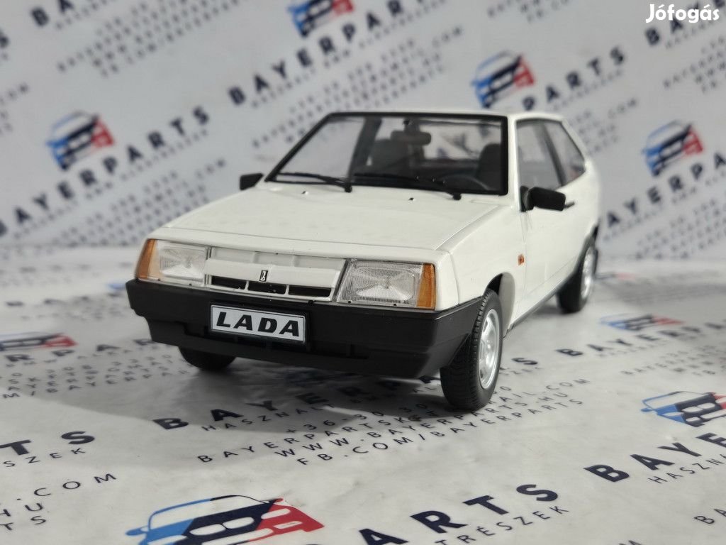 Lada Samara 2108 -  Premium Scale Models - 1:18