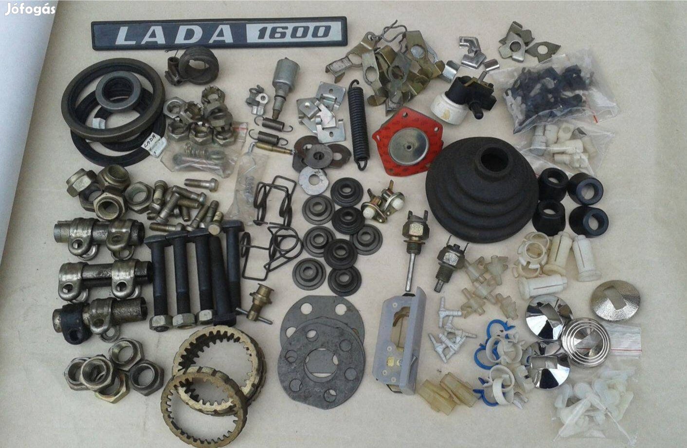 Lada gyári új alkatrész eladó !