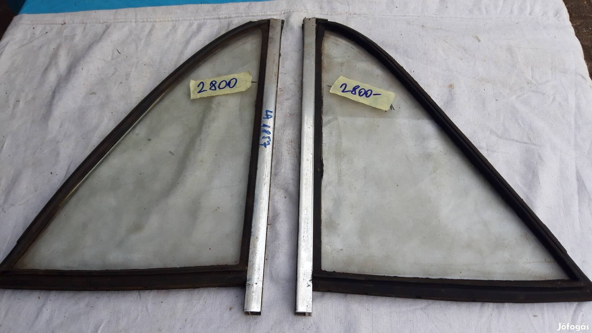 Lada hátsó ajtóba fix háromszög üveg kerettel új