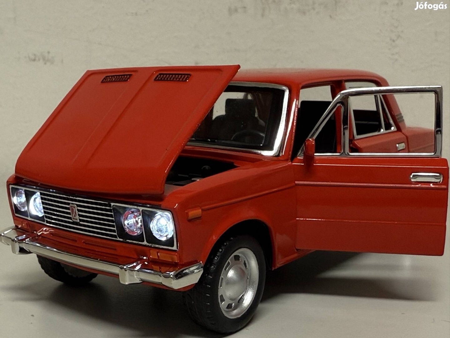 Lada modellek fém 18 cm új 