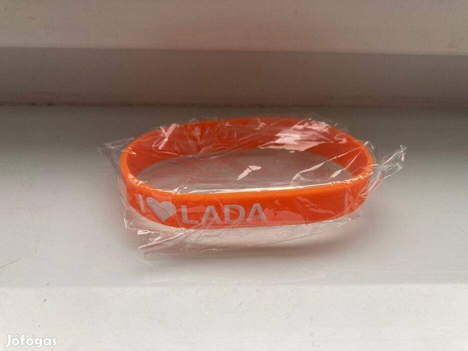 Lada műanyag szilikon karkötő