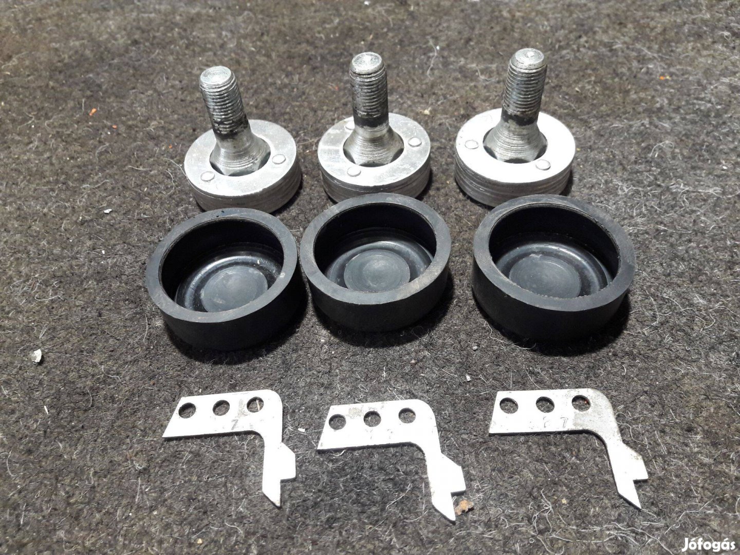 Lada zárható kerék csavar szett