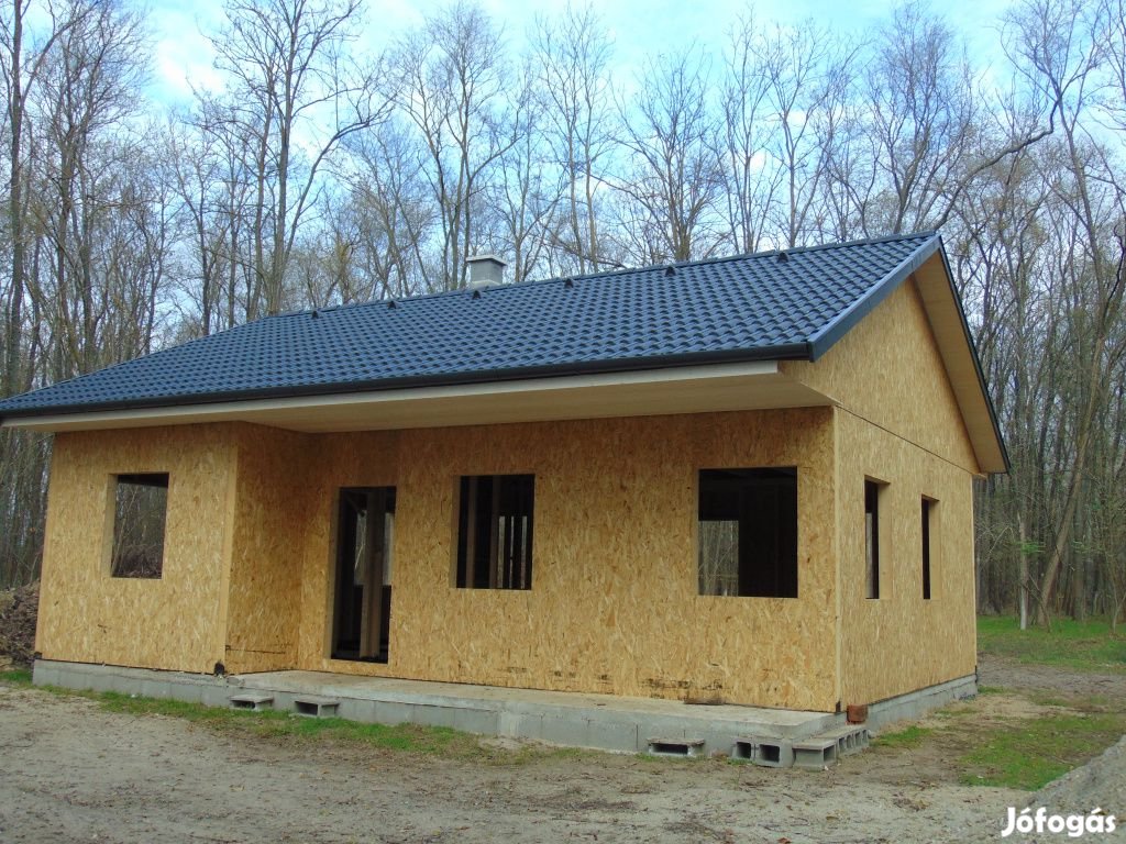 Lajosmizse, Varázslatos környezetben, 6000m2 területű, 75 m2