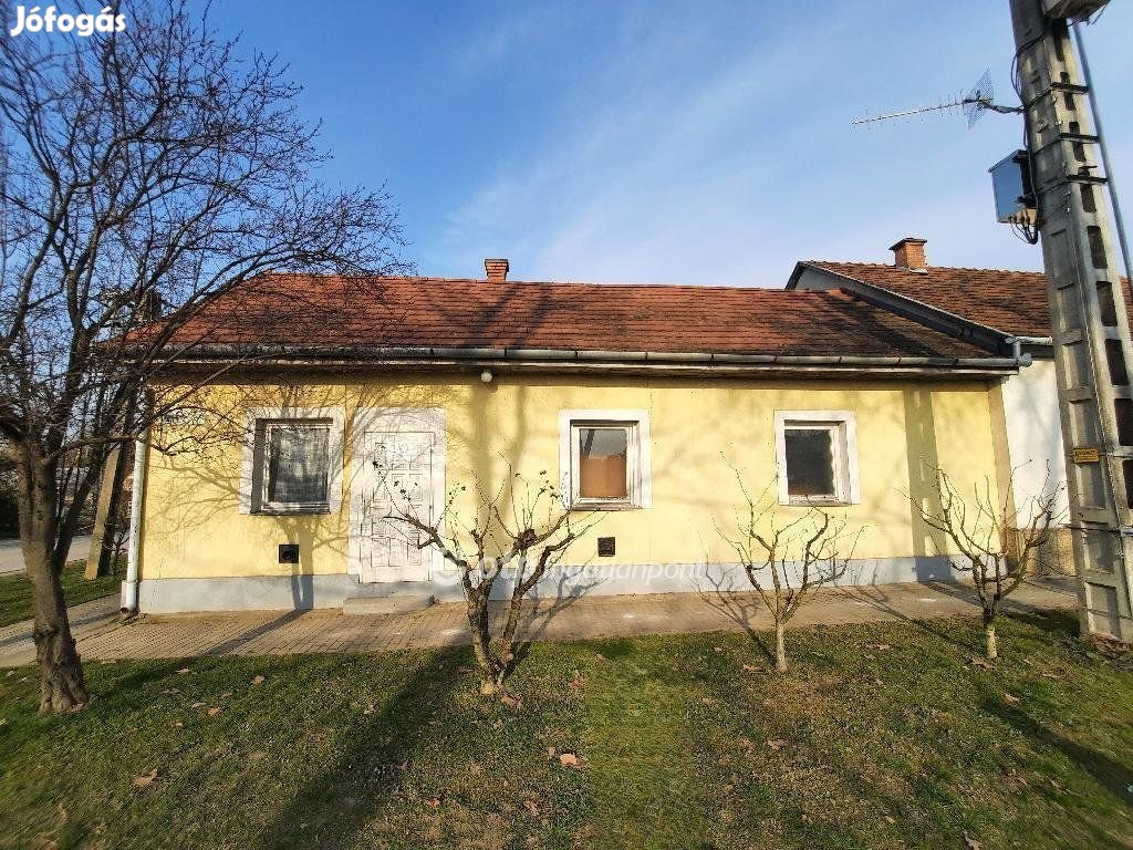 Lajosmizsei eladó 46 nm-es ház
