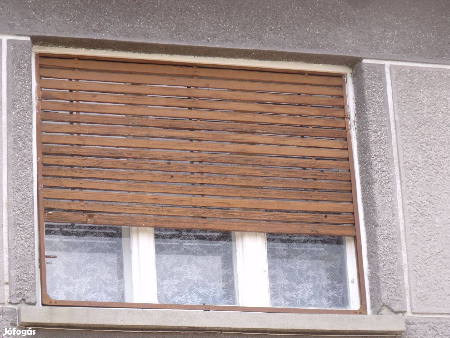 Lakásfelújítás: bontott fa ablak, kompletten. Legjobb