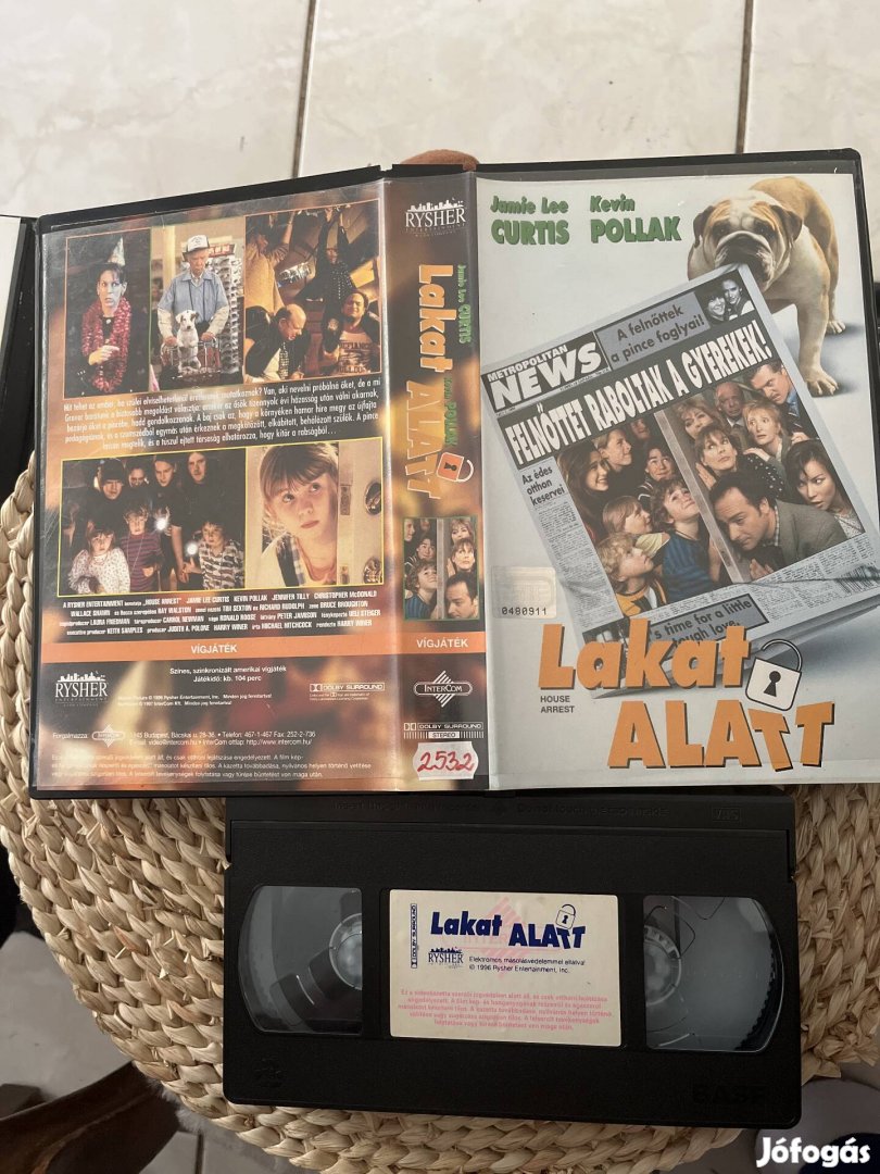 Lakat alatt vhs