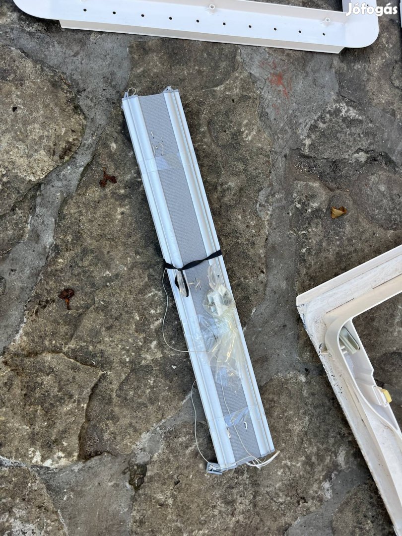 Lakóautó lakókocsi ablak tetőablak