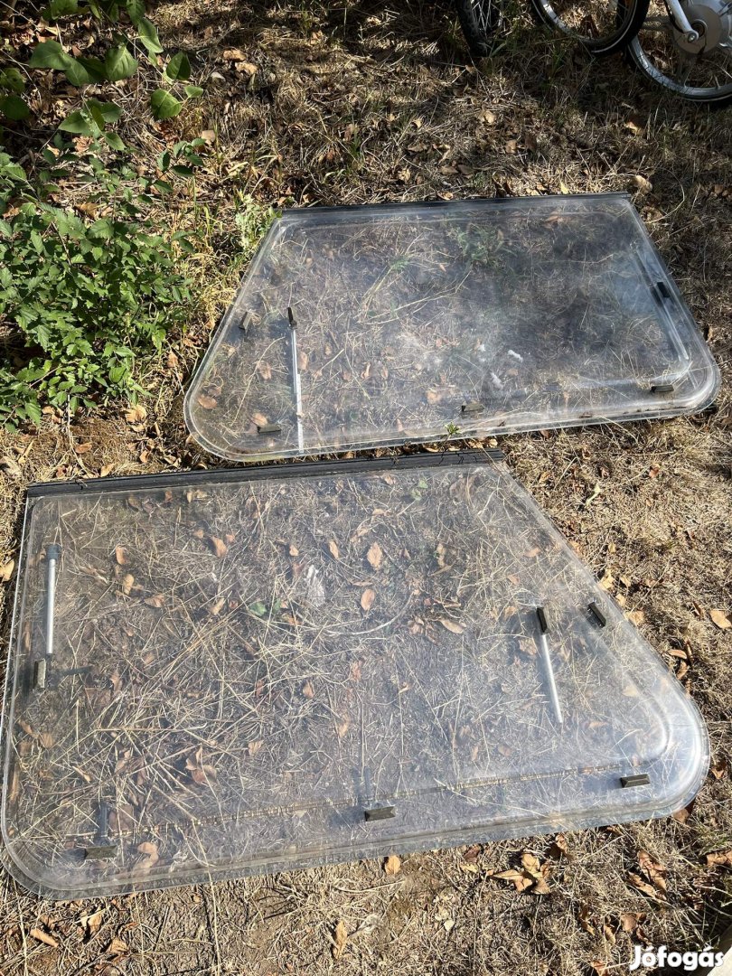 Lakóautó lakókocsi plexi ablak üveg alkatrész 
