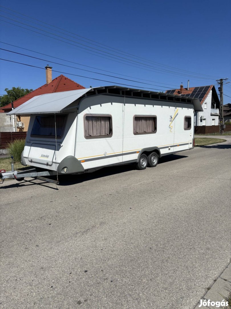 Lakokocsi Knaus 650