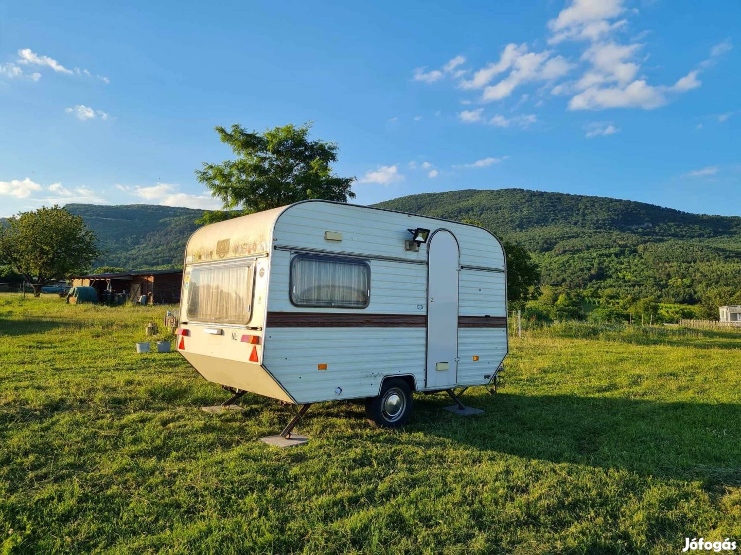 Lakókocsi Eladó Holland Bergland