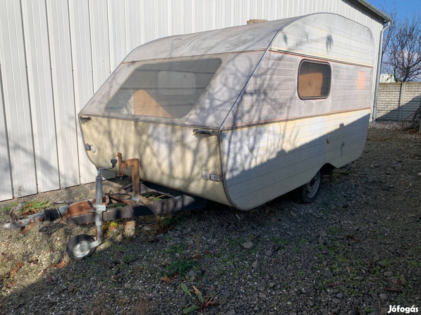 Lakókocsi eladó