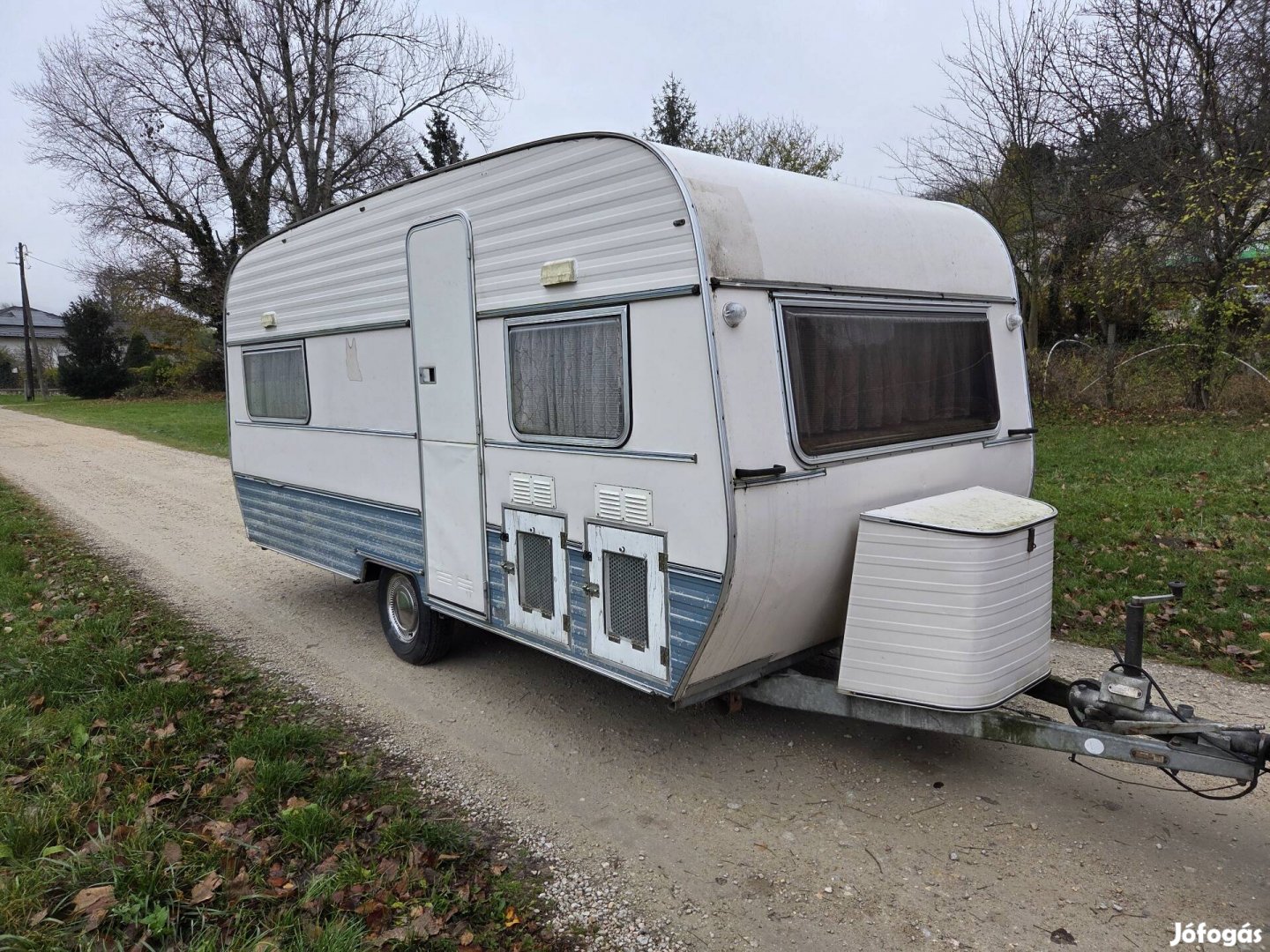 Lakókocsi jó állapotban a szállítás megoldható