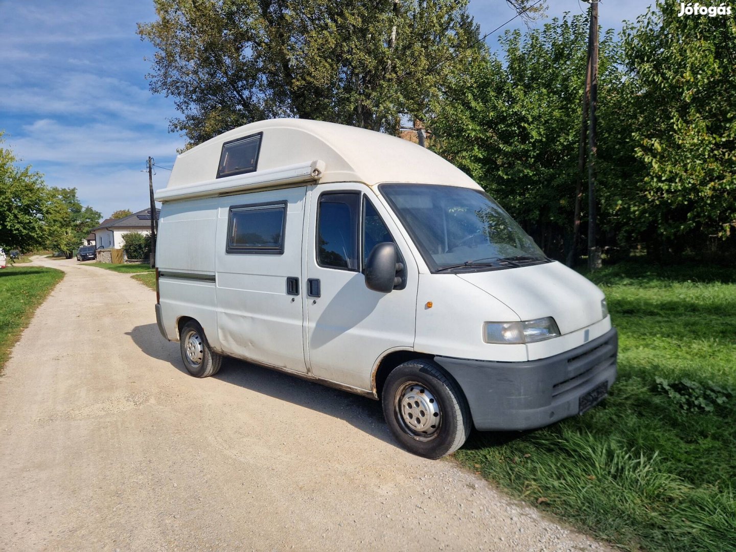 Lakókocsi lakóautó jó motor-váltó a szállítás megoldhato
