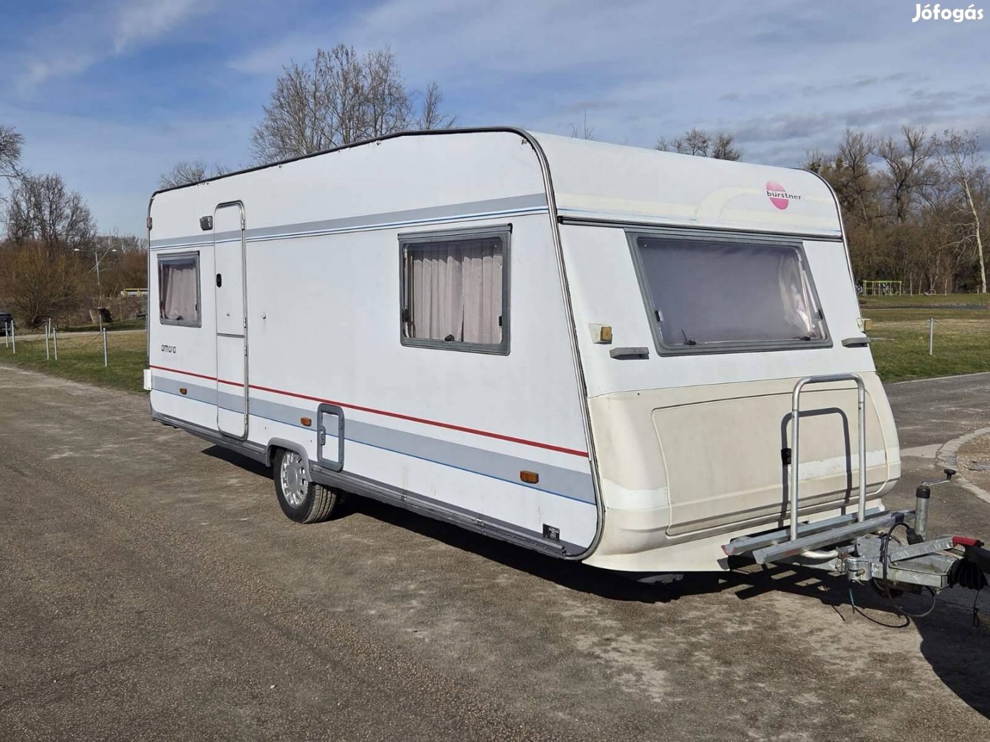 Lakókocsi nagyon jó állapotú, 1996os, 1350kg, forgalomba