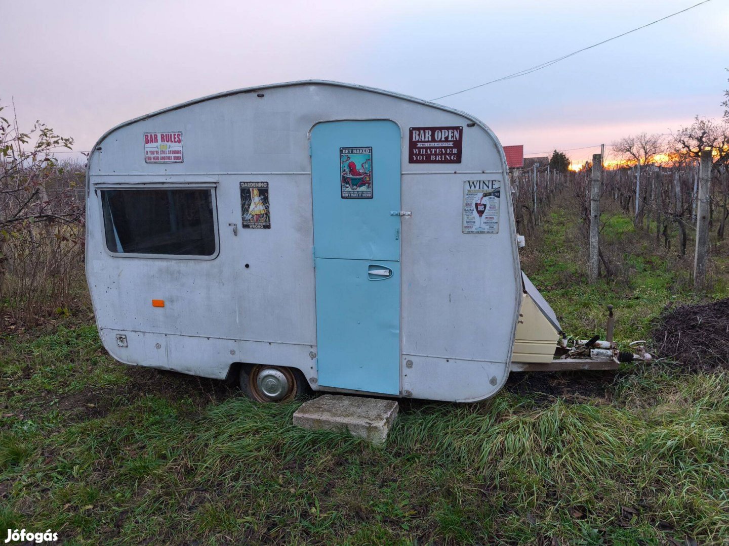 Lakókocsi telepítésre