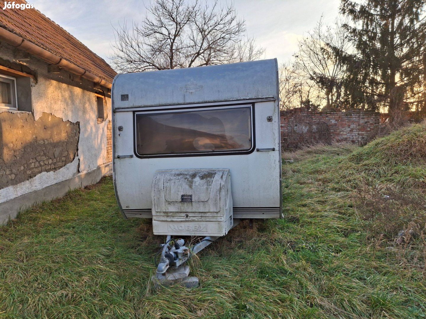 Lakókocsi telepítésre eladó
