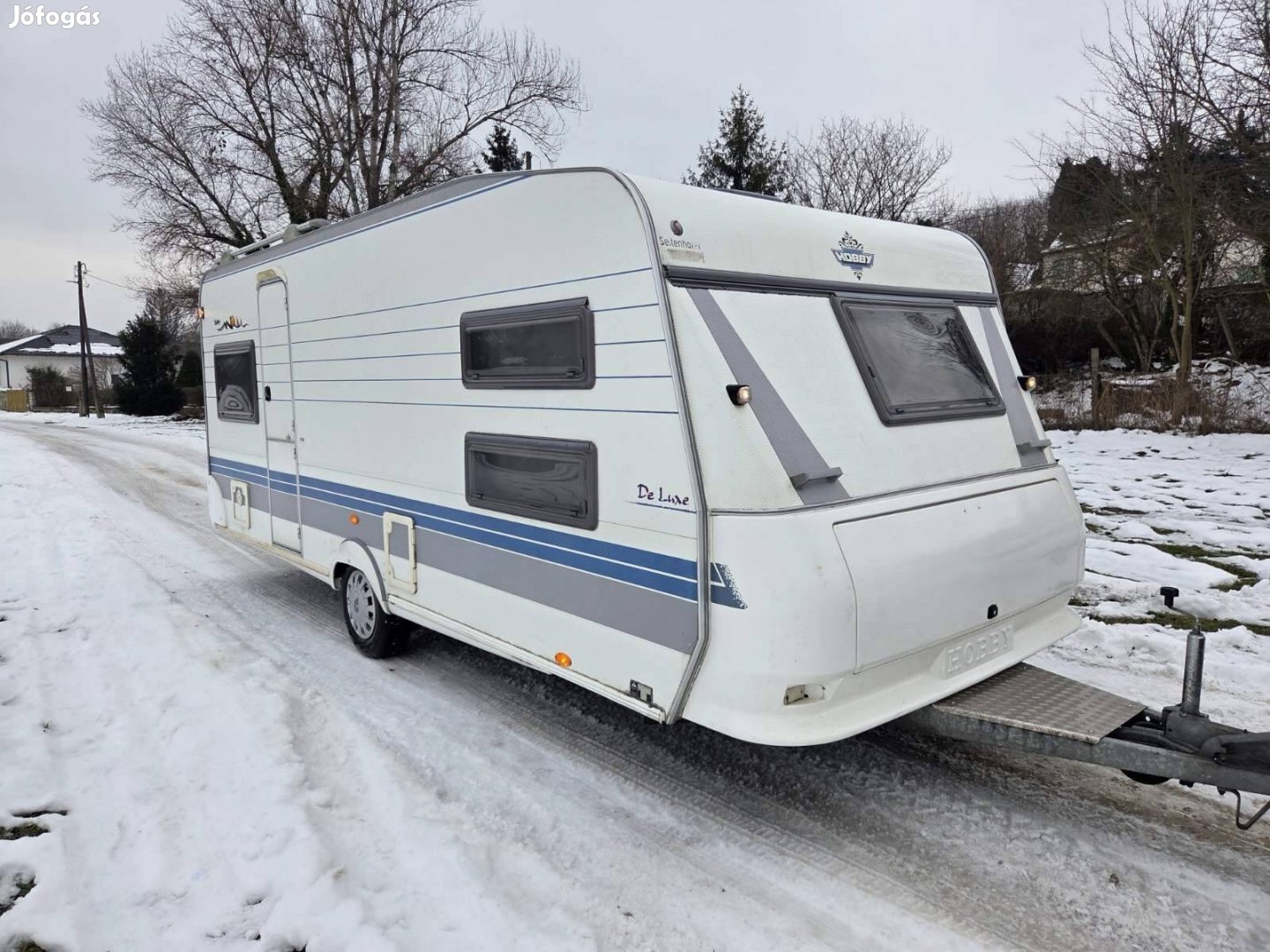 Lakókocsi,újszerű állapotban, 2002-es évjárat, 2 év