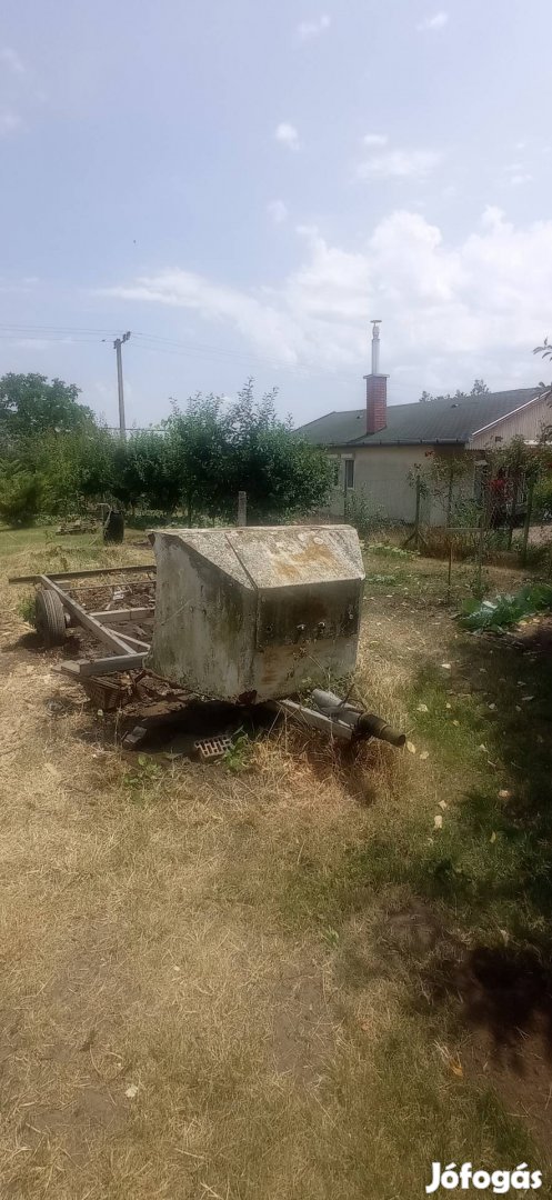 Lakókocsi vaz eladó